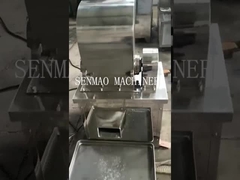 Schiacci lo zucchero della roccia con una smerigliatrice grezza